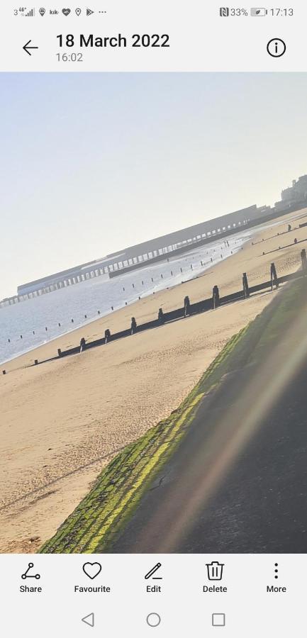 Lovely 2-Bed Caravan In Walton On The Naze 外观 照片