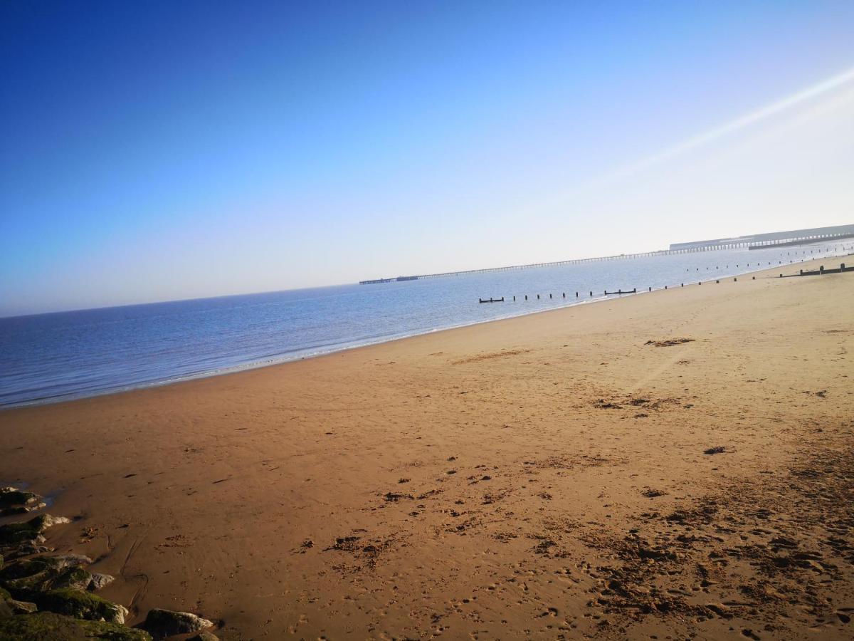 Lovely 2-Bed Caravan In Walton On The Naze 外观 照片